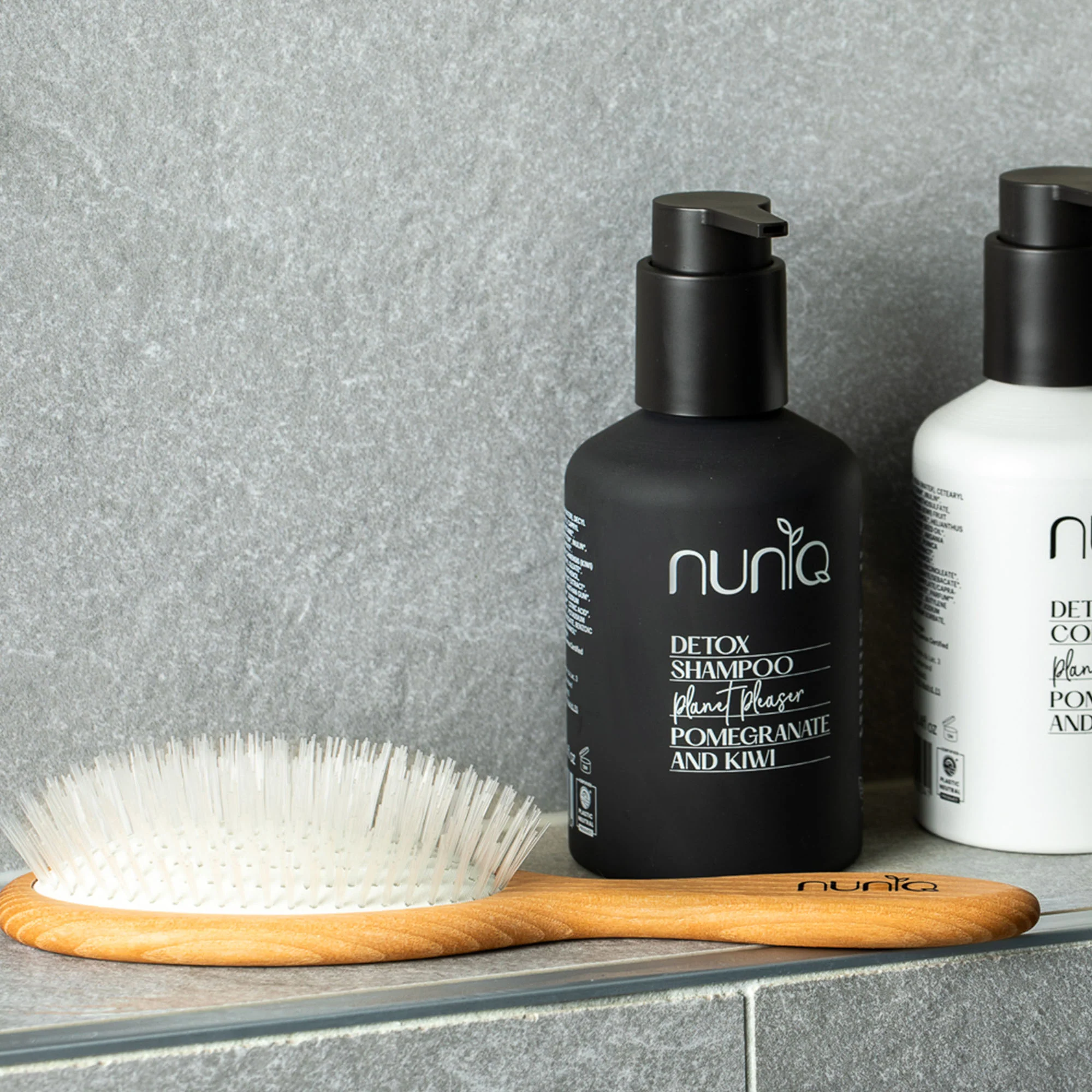 Vegan Detangling Hairbrush - Image 3